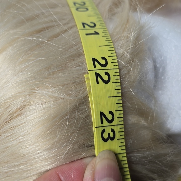 Blonde wig non flammable synthetic wig small - Picture 11 of 11